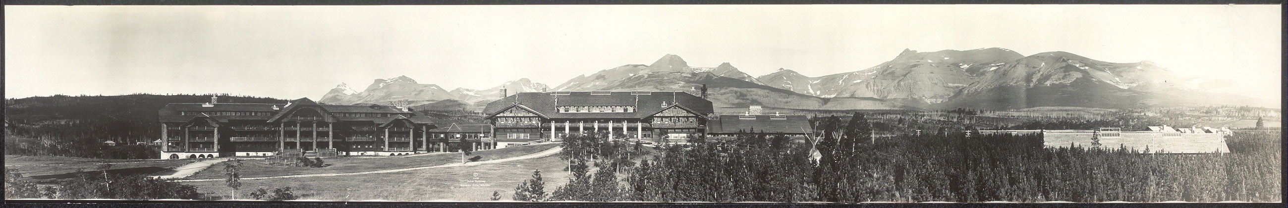 Glacier Park Lodge